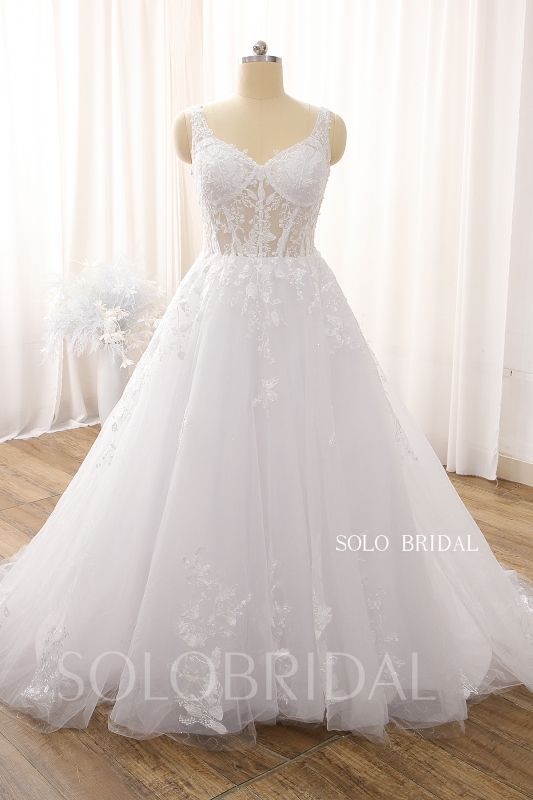 http://www.solobridal.com/bmz_cache/0/031061c9c71fd3a64df9c83c85c73402.image.533x800.JPG