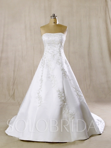 White A Line Silver Embroidery Court Train Dress