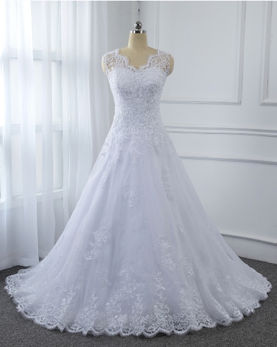 White A Line Lace Bridal Gown 2018